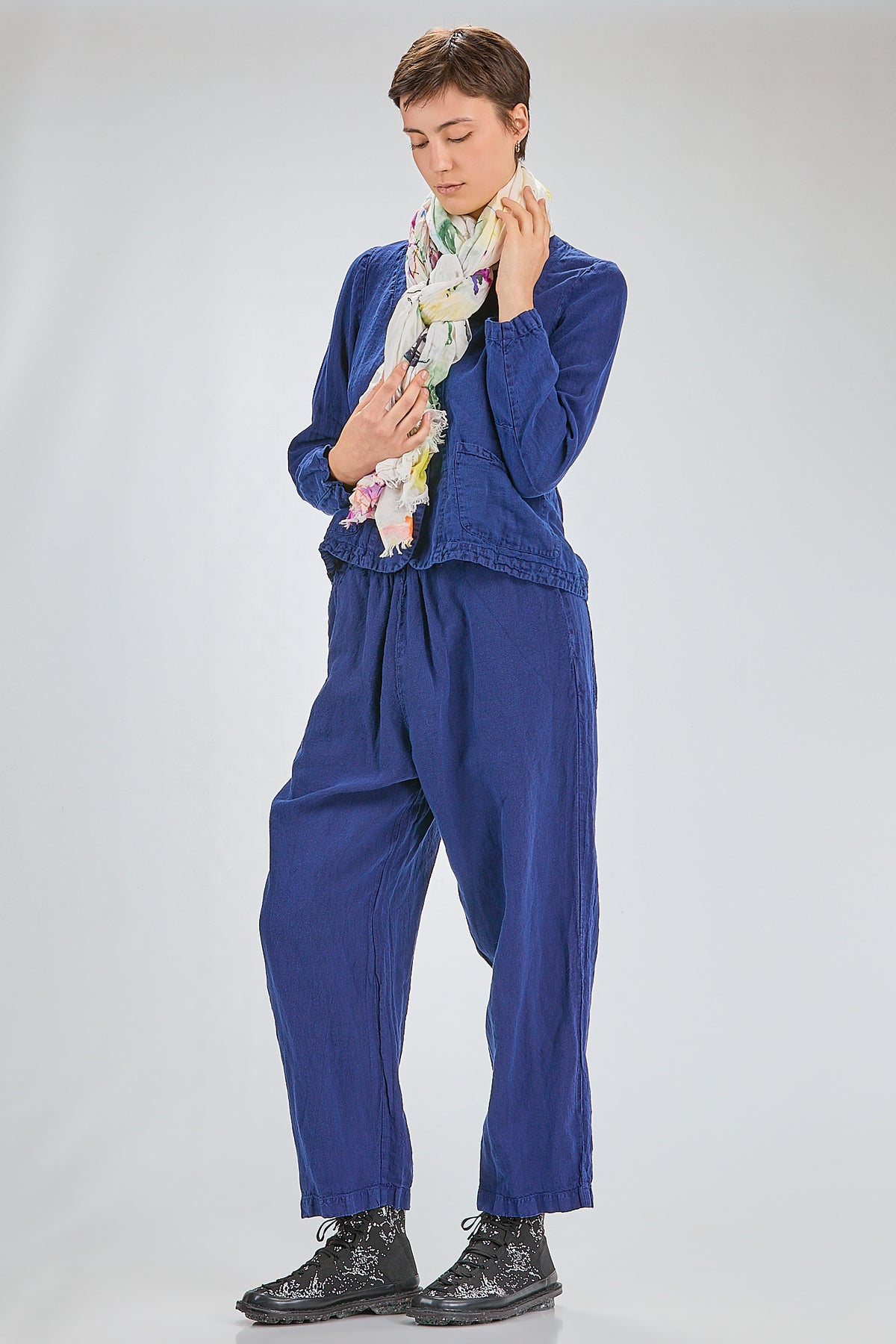 http://localhost:8180/imgBeestore/31747-1 A.jpg