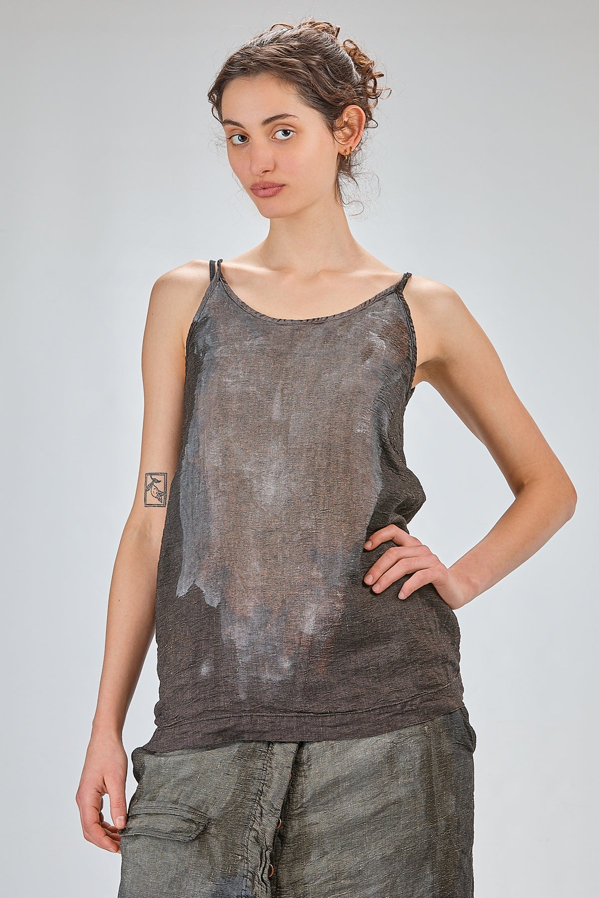 http://localhost:8180/imgBeestore/31798-1 A.jpg