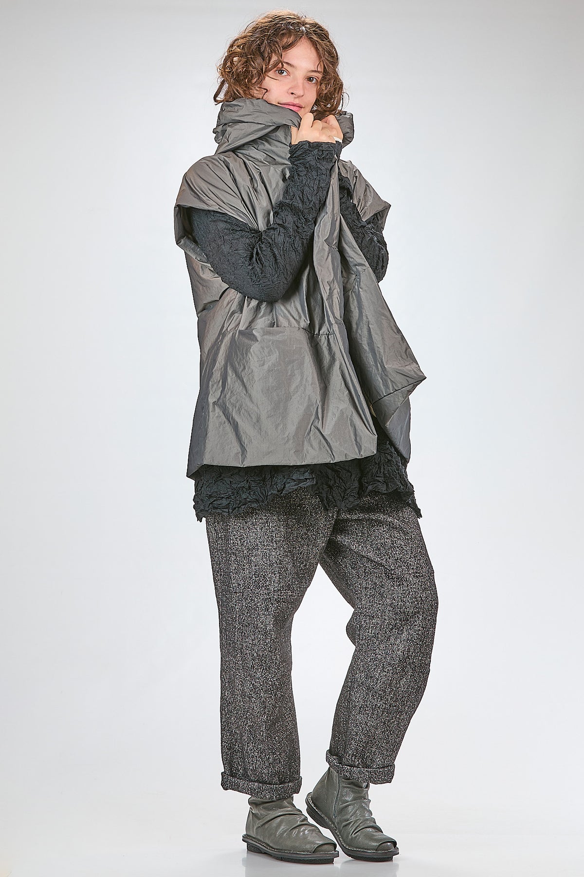 Ivo Milan Radical Fashion - piumini - SHU MORIYAMA