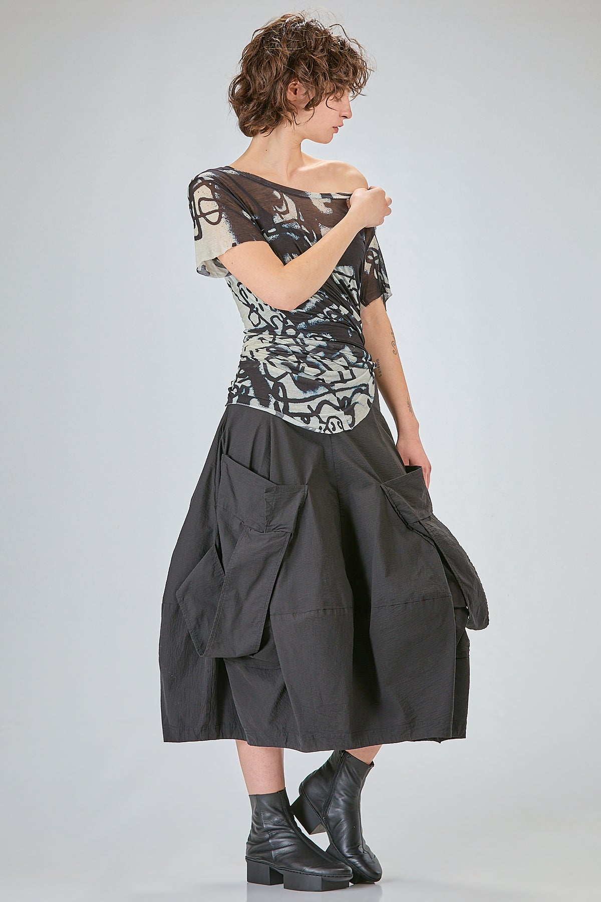 http://localhost:8180/imgBeestore/31791-1 A.jpg