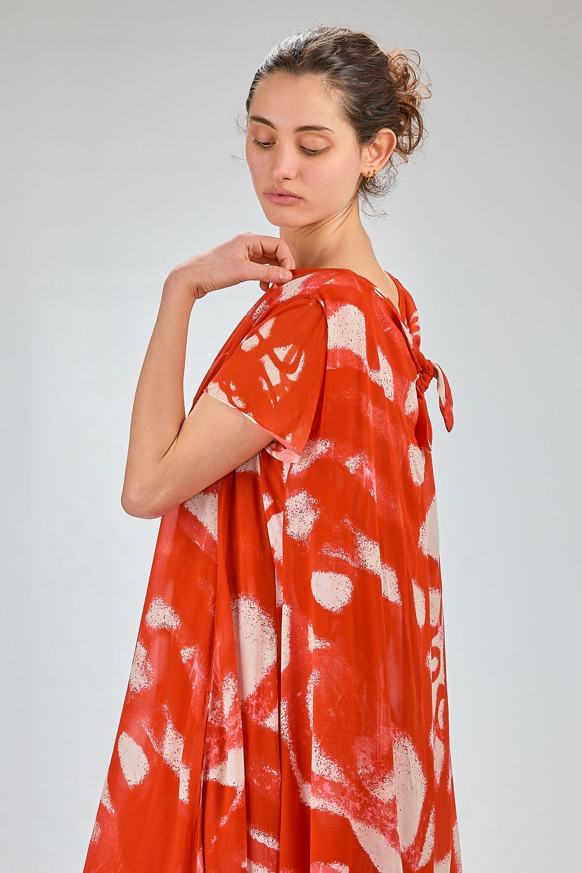 http://localhost:8180/imgBeestore/31795-1.jpg