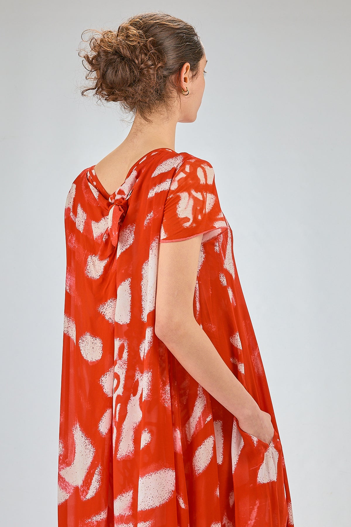 http://localhost:8180/imgBeestore/31795-1.jpg