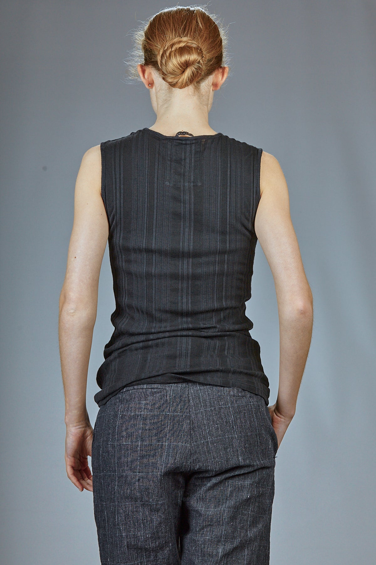 Ivo Milan Radical Fashion - top - AEQUAMENTE