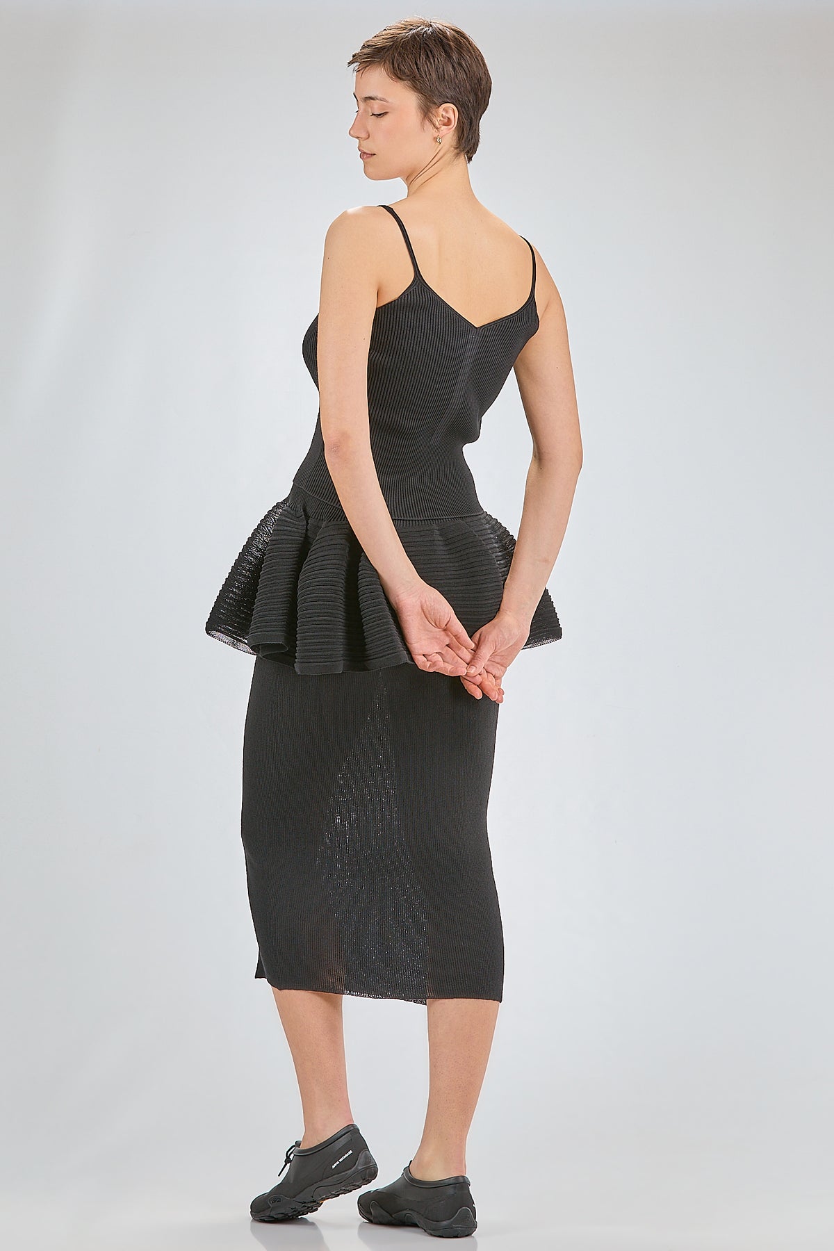 http://localhost:8180/imgBeestore/31665-1 A.jpg