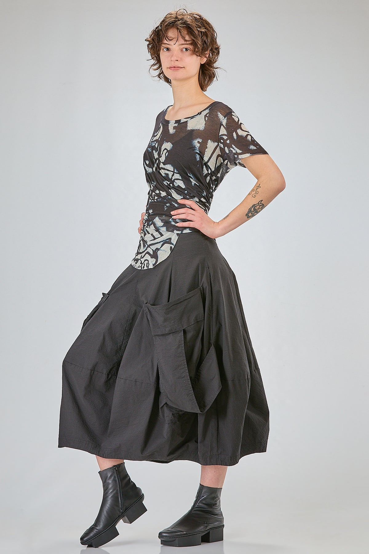 http://localhost:8180/imgBeestore/31791-1 A.jpg