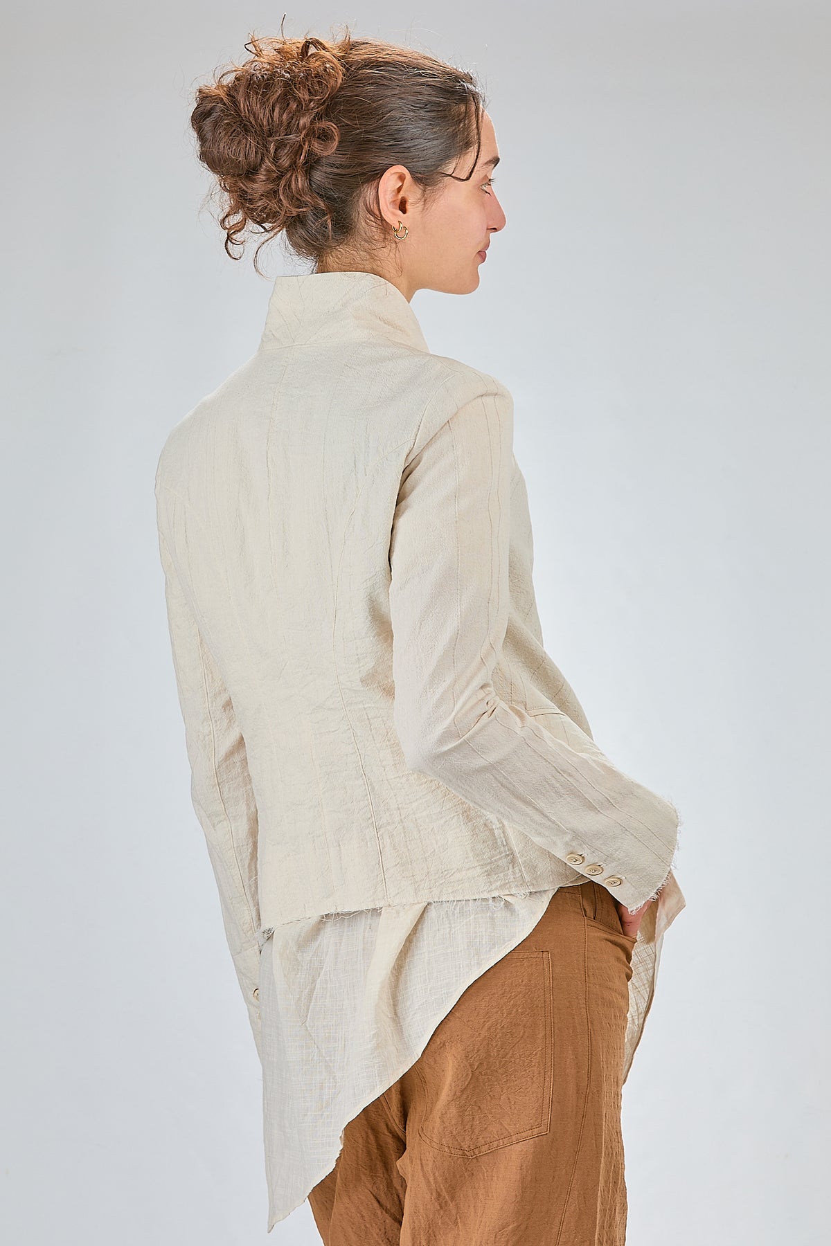 http://localhost:8180/imgBeestore/31698-1 A.jpg
