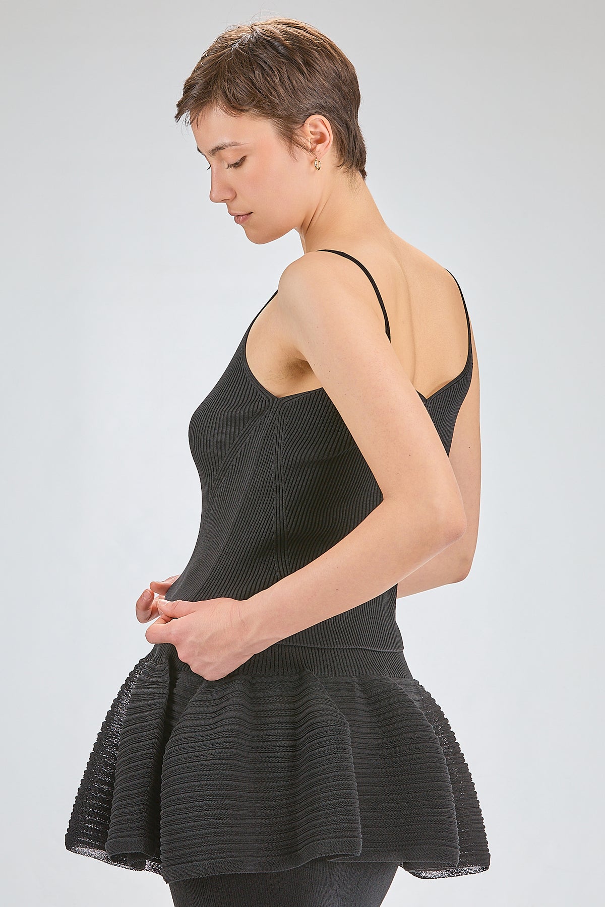 http://localhost:8180/imgBeestore/31665-1 A.jpg