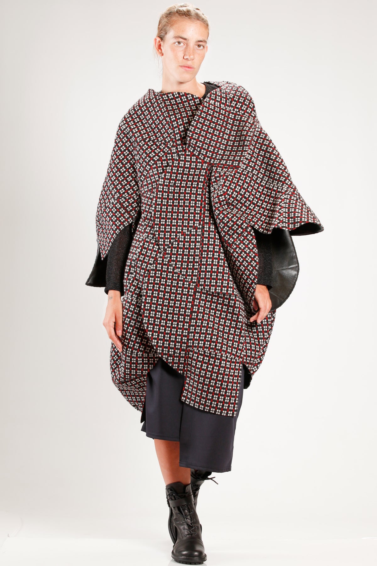 'Sculpture' long cape coat