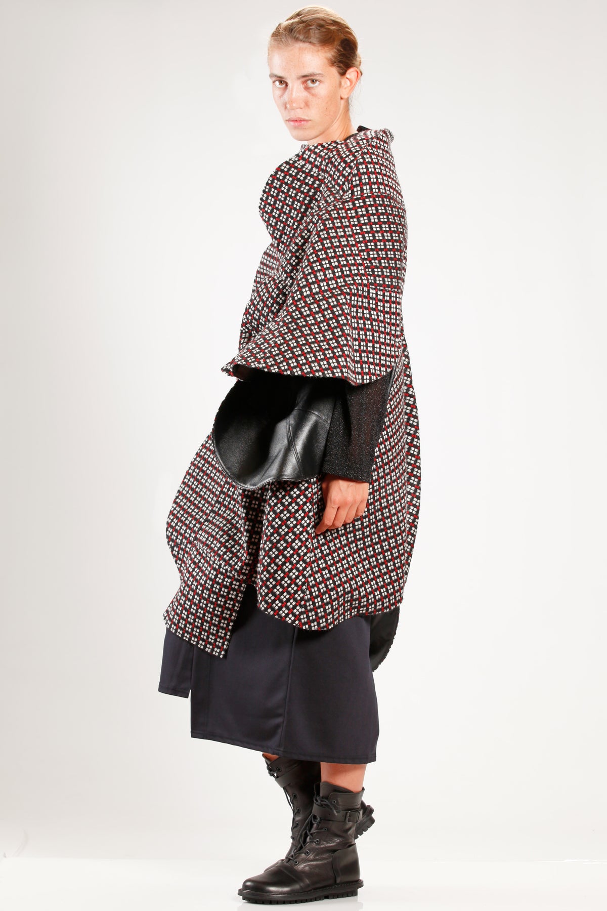 Cappotto a lunga mantella 'sculpture'