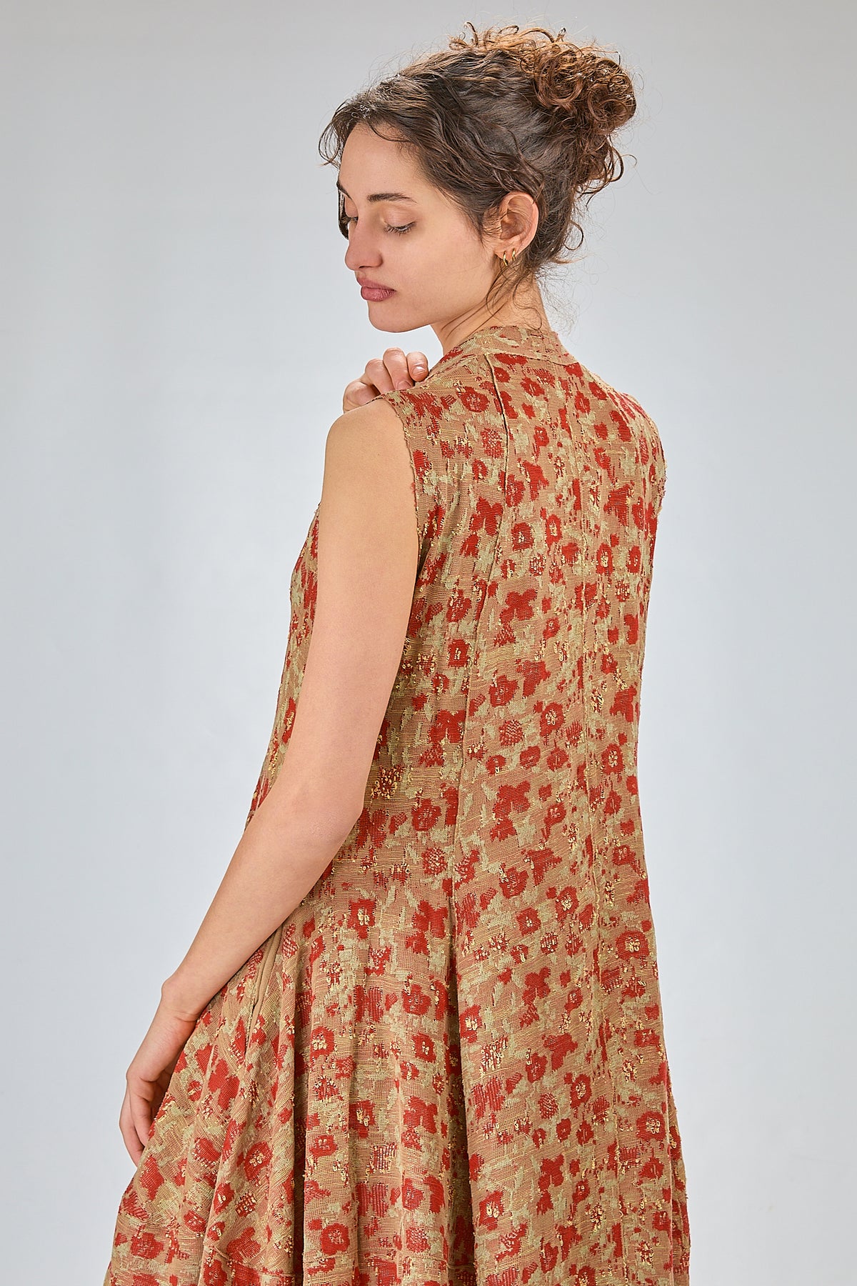 http://localhost:8180/imgBeestore/31650-1 A.jpg
