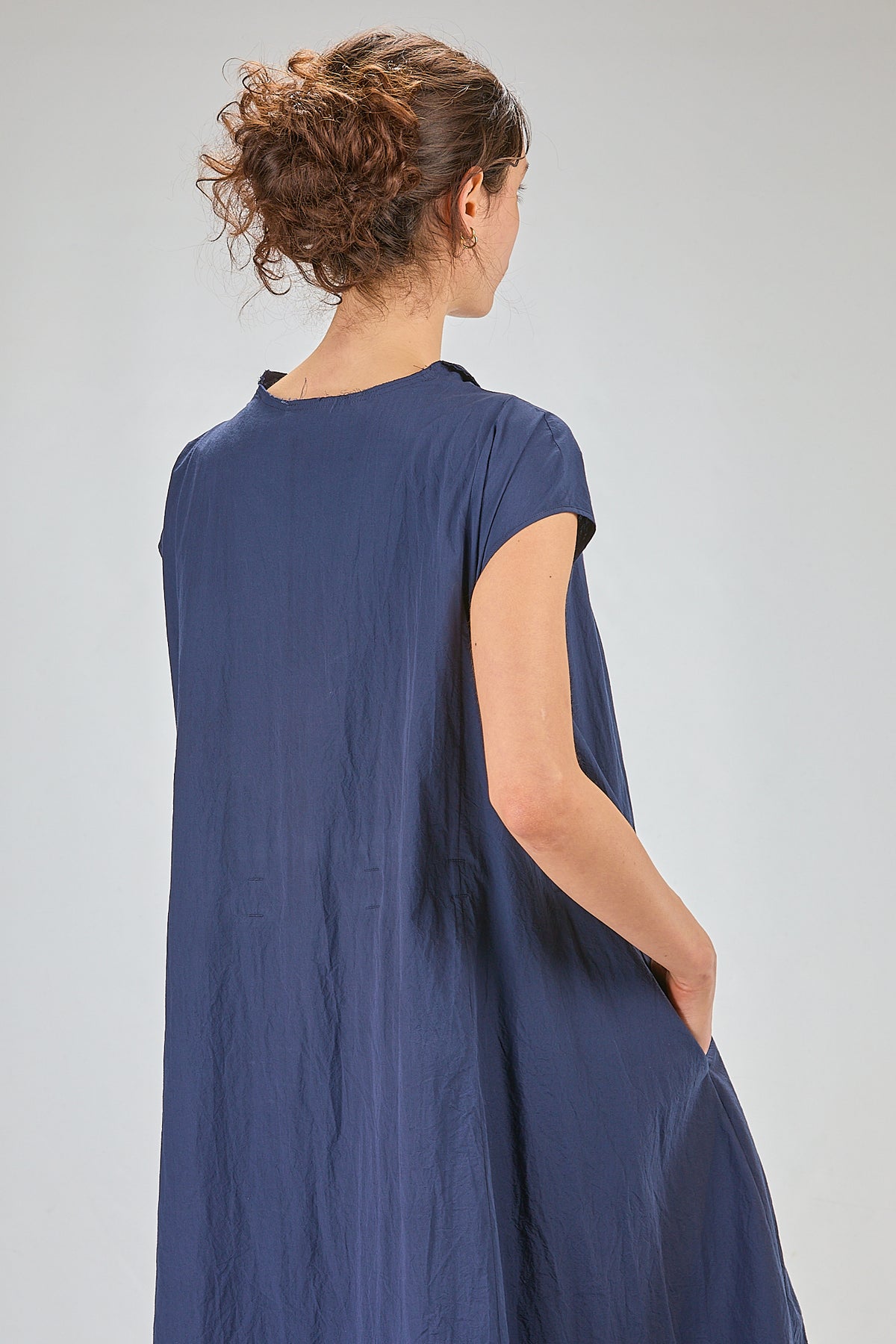 http://localhost:8180/imgBeestore/31692-1 A.jpg