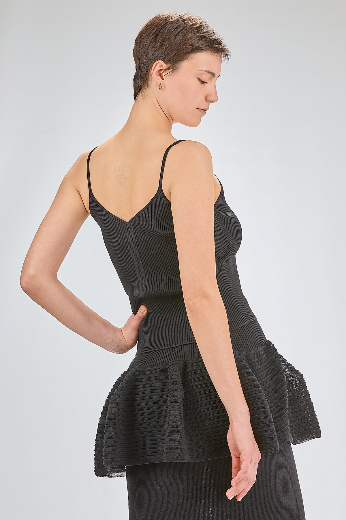 http://localhost:8180/imgBeestore/31665-1 A.jpg