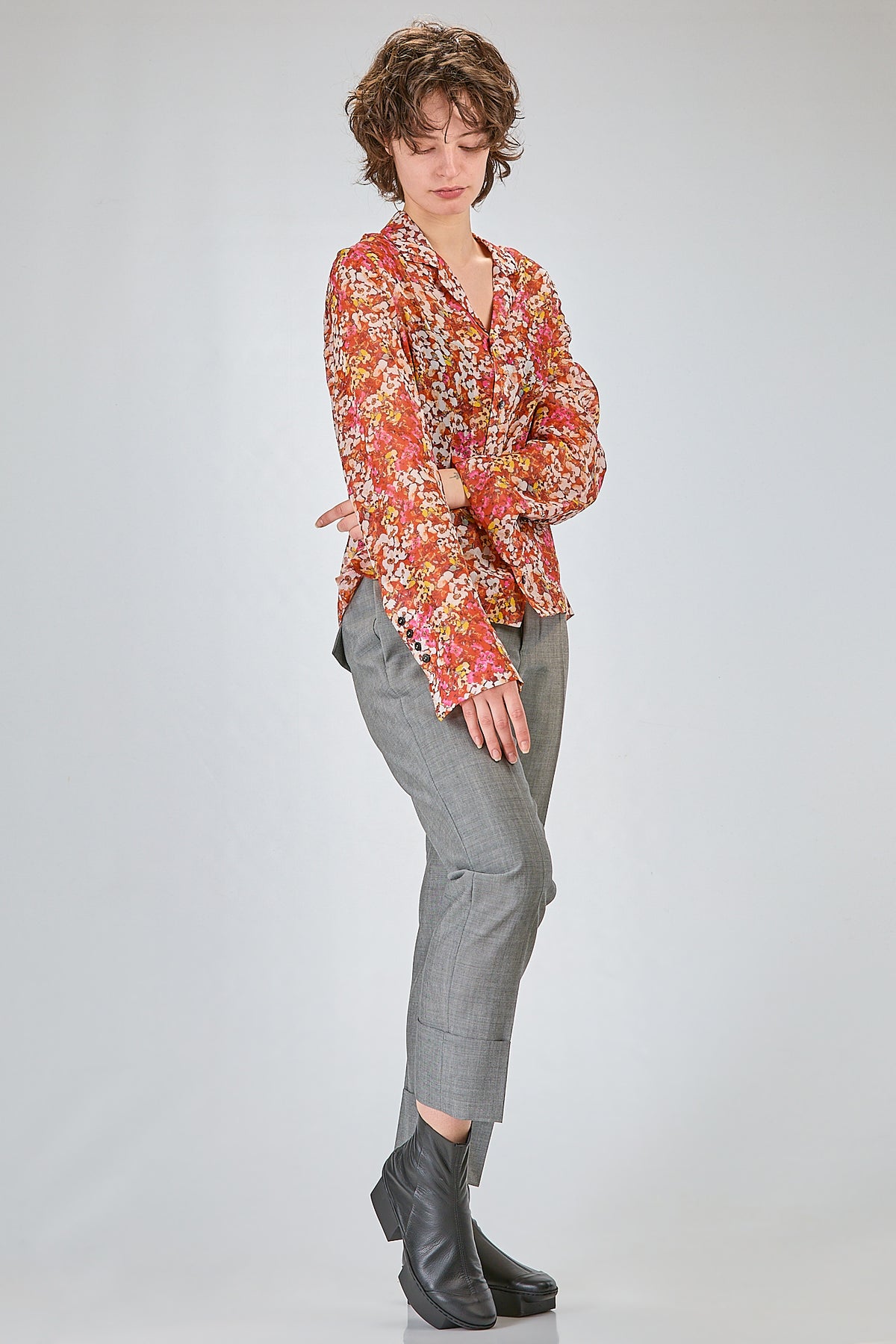 http://localhost:8180/imgBeestore/31718-1 A.jpg