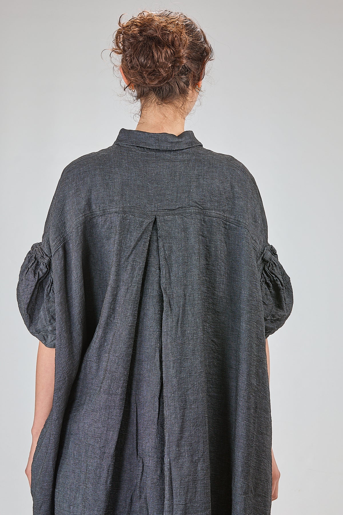 http://localhost:8180/imgBeestore/31799-1 A.jpg