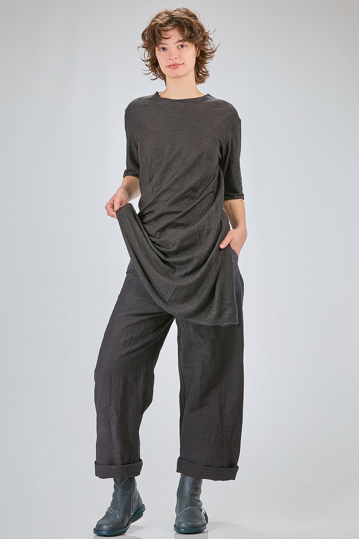 http://localhost:8180/imgBeestore/31591-1 A.jpg