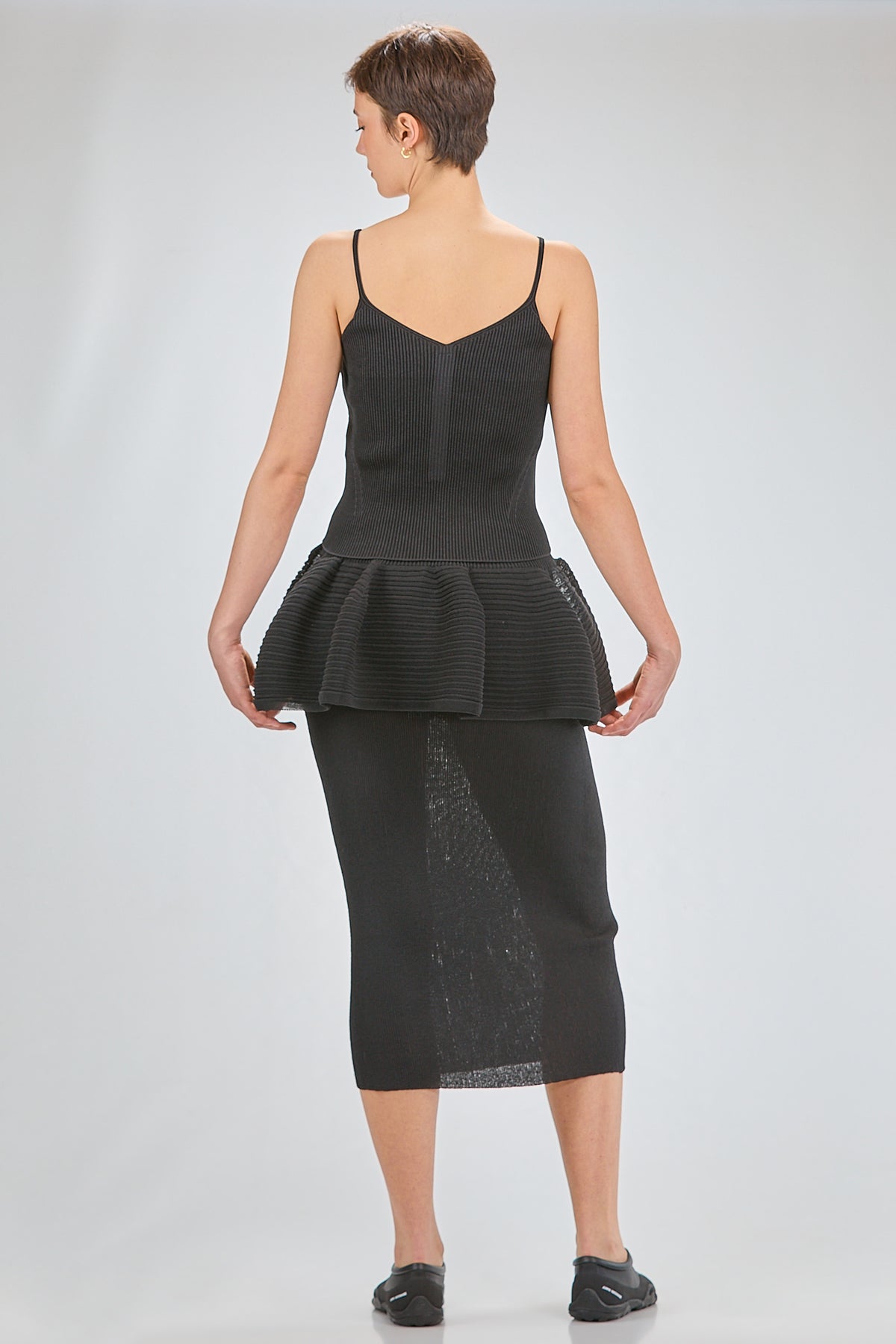 http://localhost:8180/imgBeestore/31665-1 A.jpg