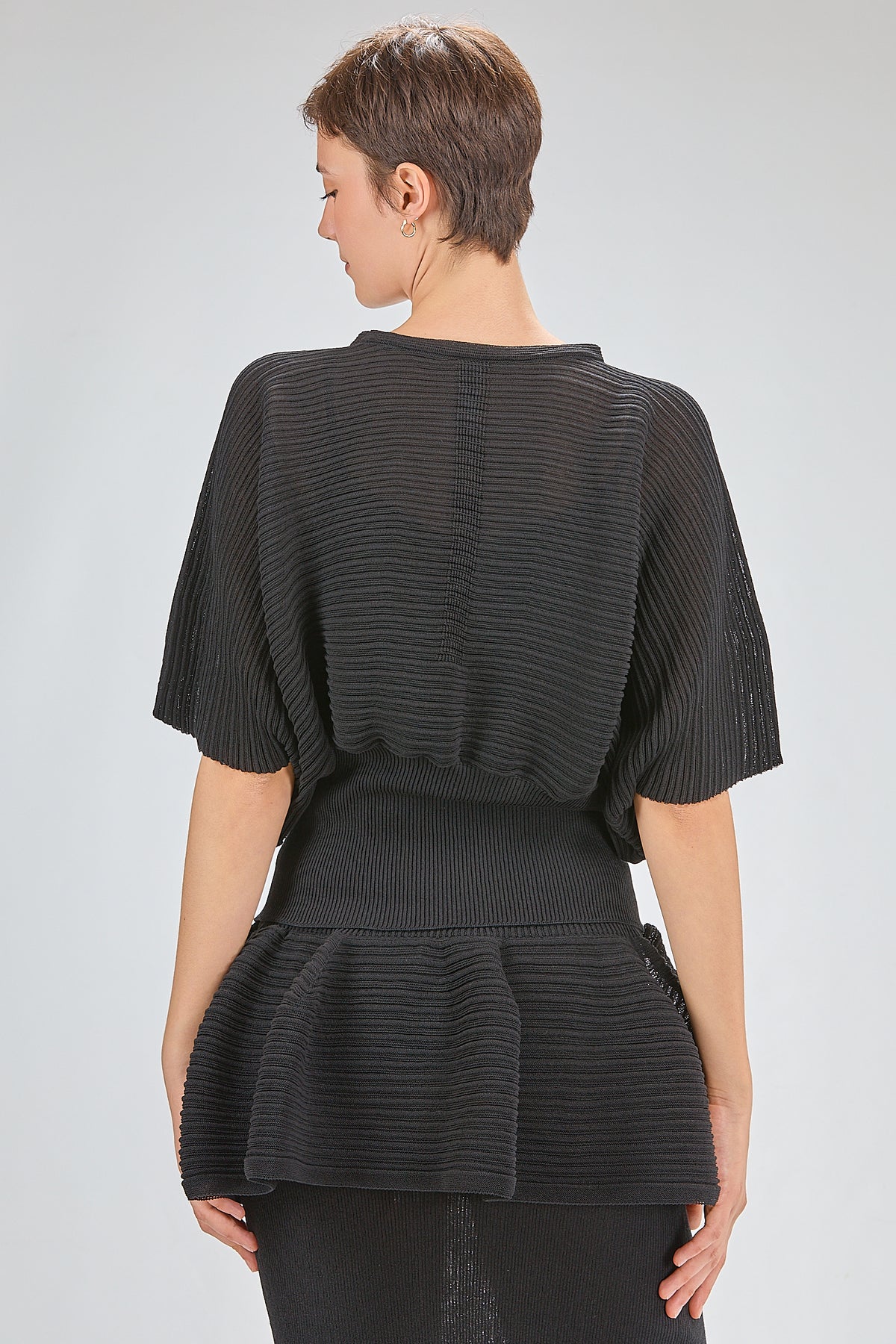 http://localhost:8180/imgBeestore/31662-1 A.jpg