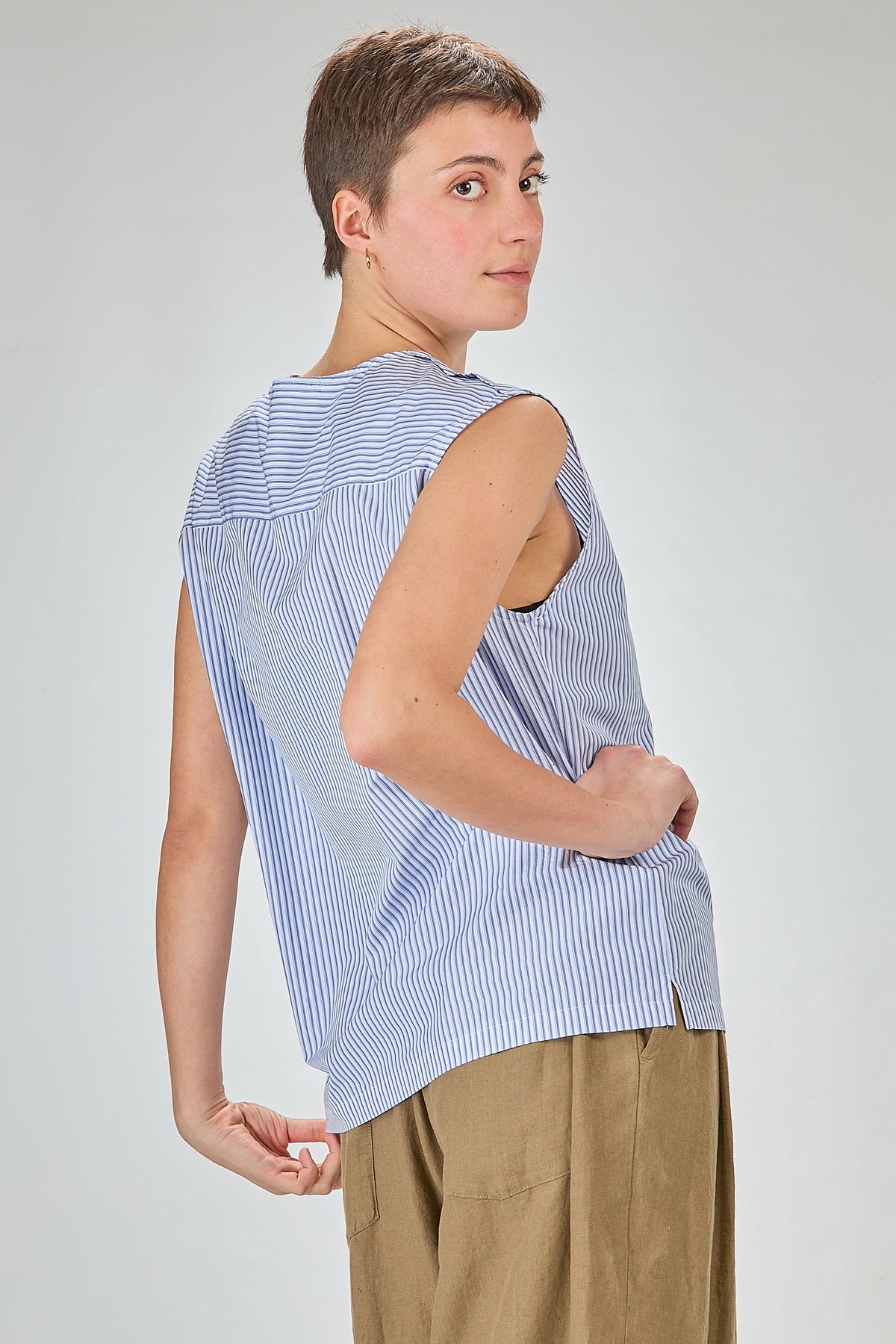 Ivo Milan Radical Fashion - top - CINI