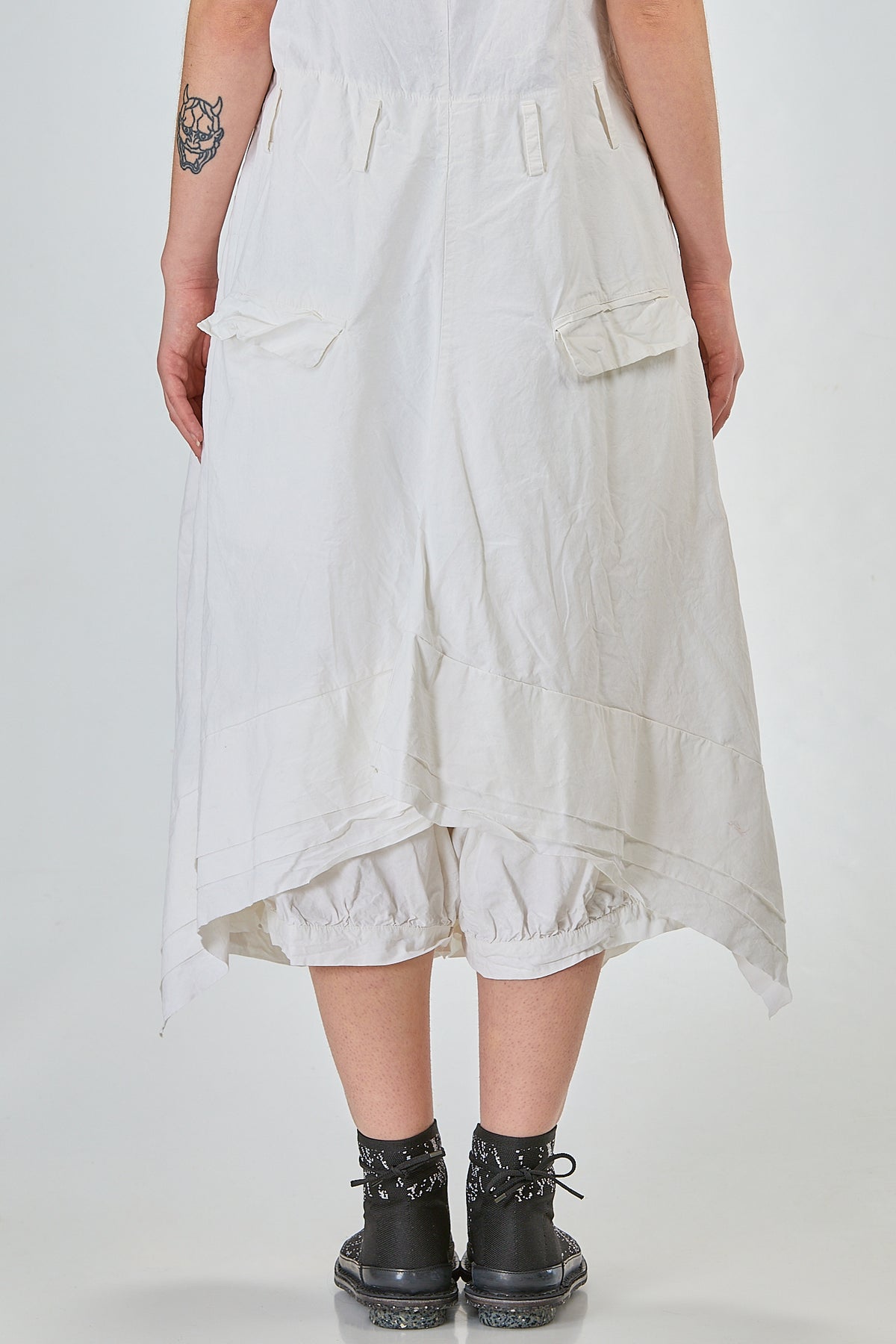 http://localhost:8180/imgBeestore/31804-1 A.jpg