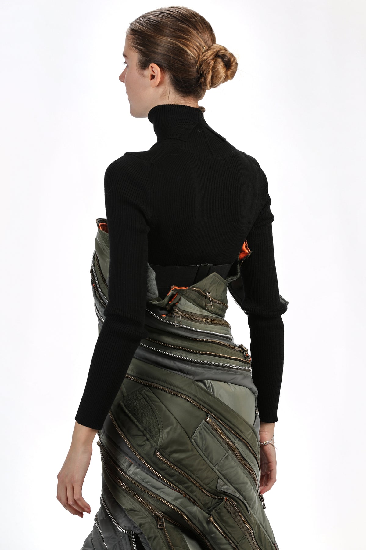 \GESTIONALEimgBeestore29087-1 A IVO MILAN RADICAL FASHION presents JUNYA WATANABE COMME DES GARCONS long green hunting dress made with nylon satin bands joined by zip.jpg