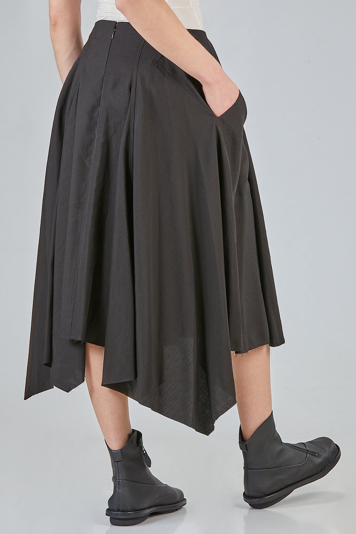 Ivo Milan Radical Fashion - gonne - FORME DEXPRESSION