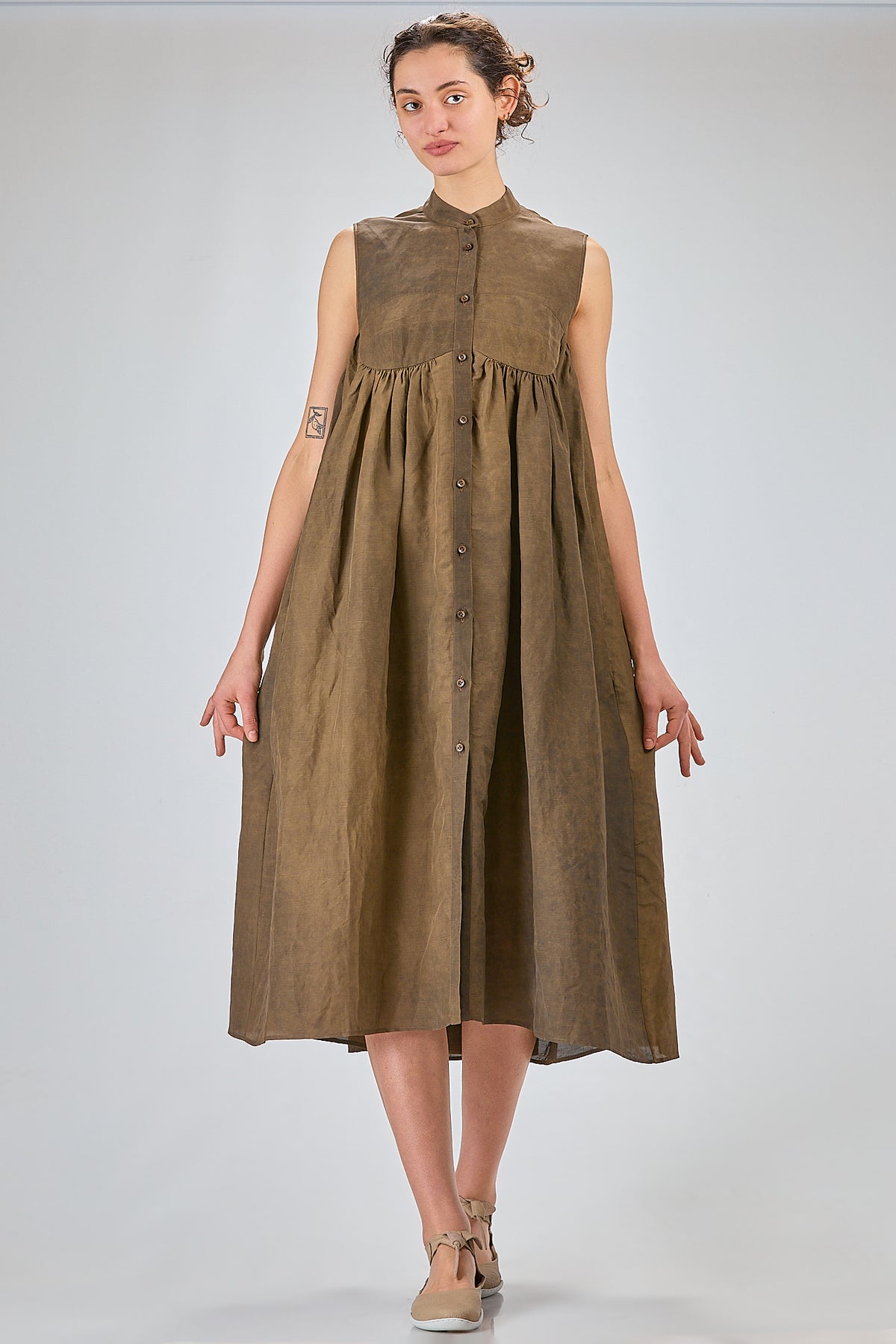 http://localhost:8180/imgBeestore/31840-1 A.jpg
