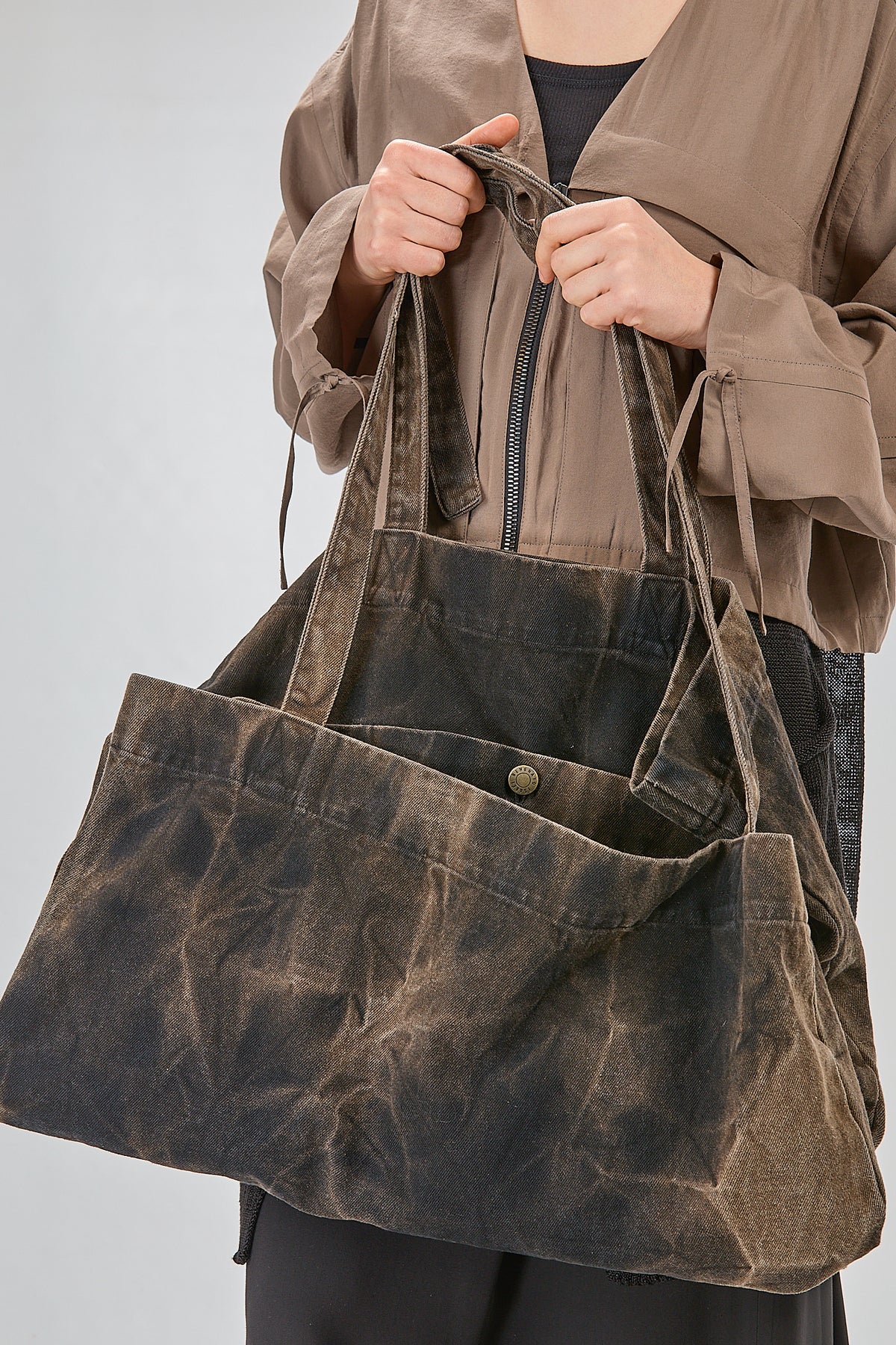 http://localhost:8180/imgBeestore/31585-1 A.jpg