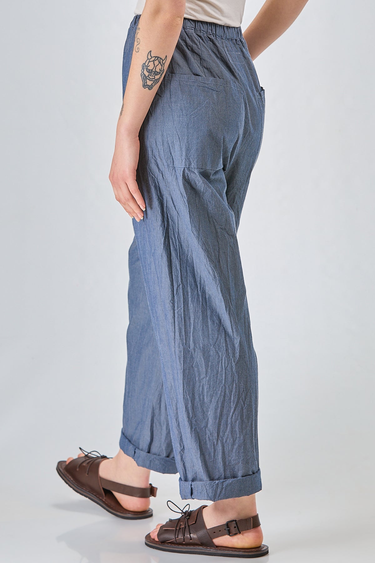 http://localhost:8180/imgBeestore/31741-1 A.jpg