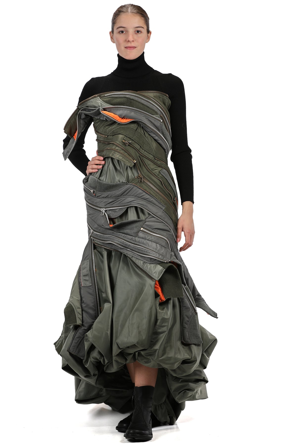 \GESTIONALEimgBeestore29087-1 A IVO MILAN RADICAL FASHION presents JUNYA WATANABE COMME DES GARCONS long green hunting dress made with nylon satin bands joined by zip.jpg