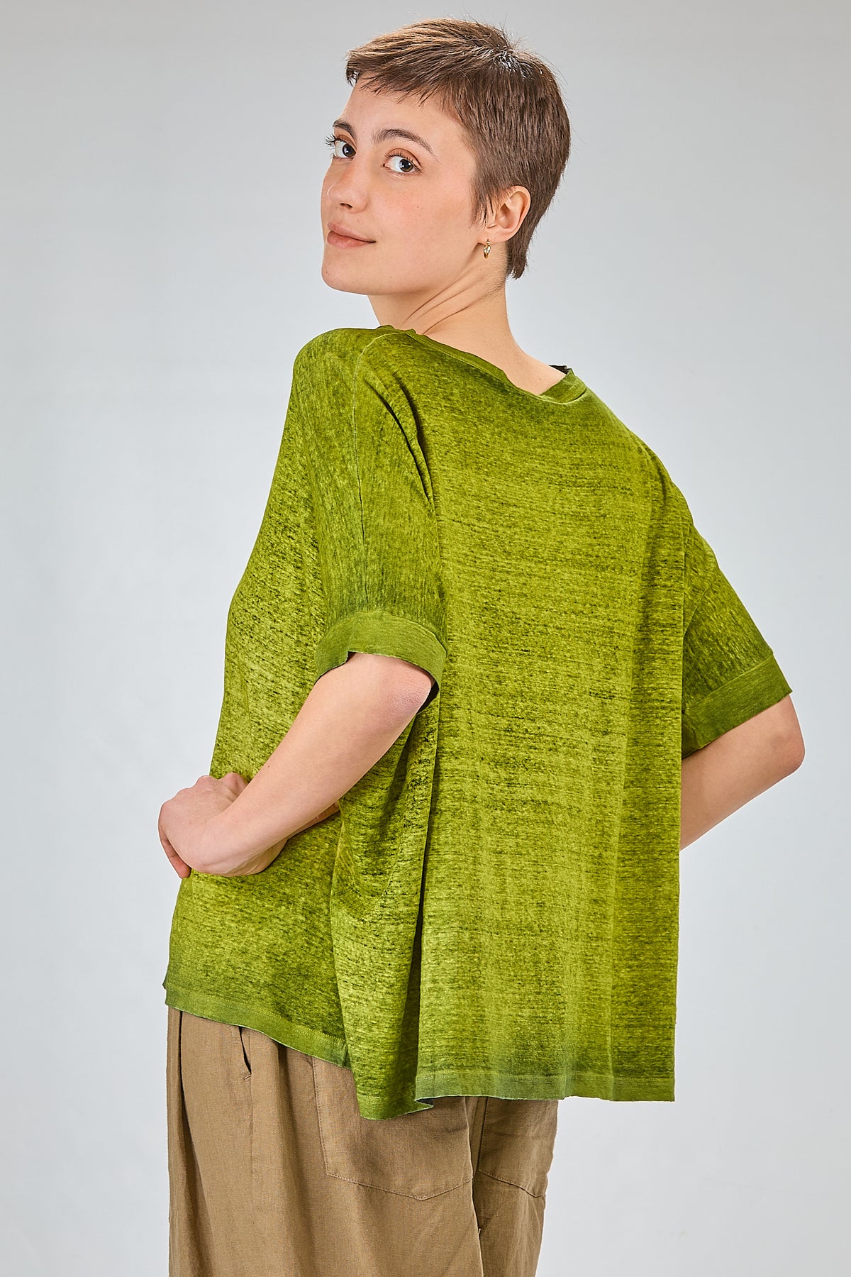 http://localhost:8180/imgBeestore/31628-1 A.jpg
