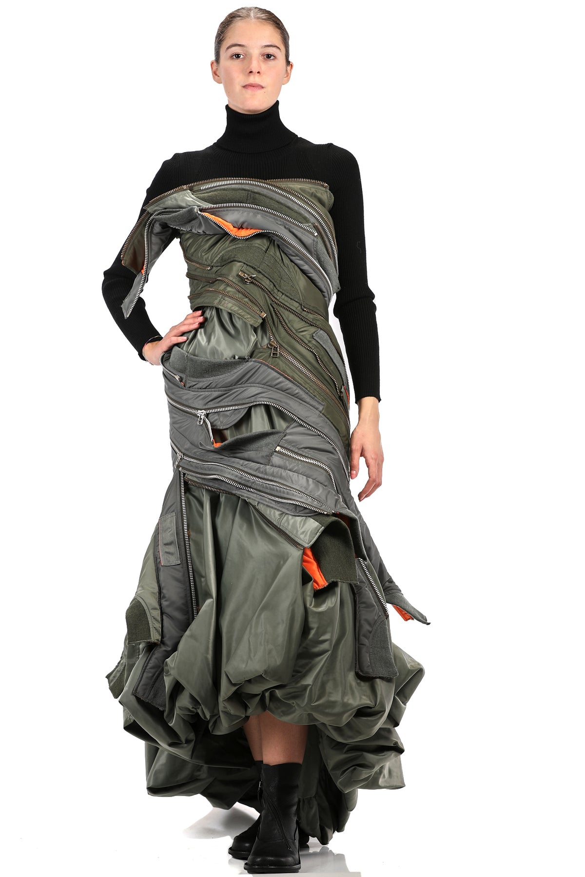 \GESTIONALEimgBeestore29087-1 A IVO MILAN RADICAL FASHION presents JUNYA WATANABE COMME DES GARCONS long green hunting dress made with nylon satin bands joined by zip.jpg