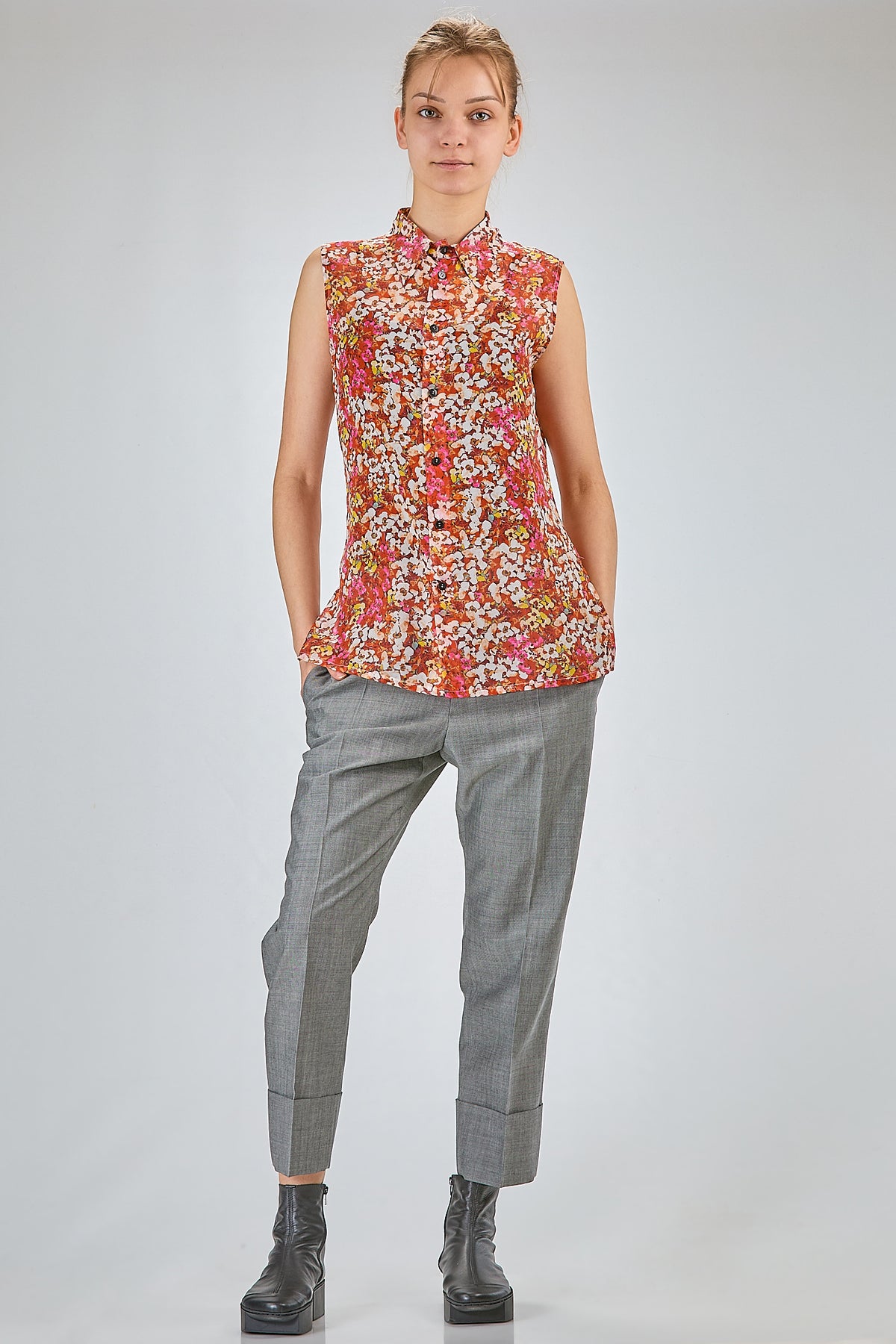 http://localhost:8180/imgBeestore/31717-1 A.jpg