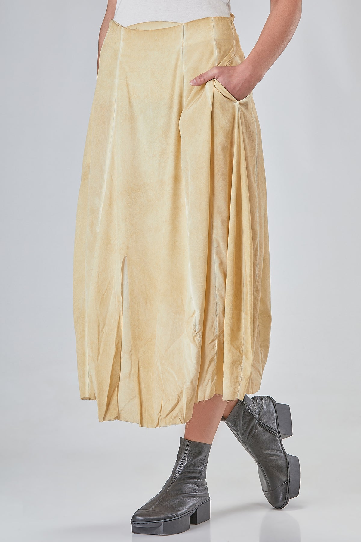 Ivo Milan Radical Fashion - gonne - RUNDHOLZ DIP