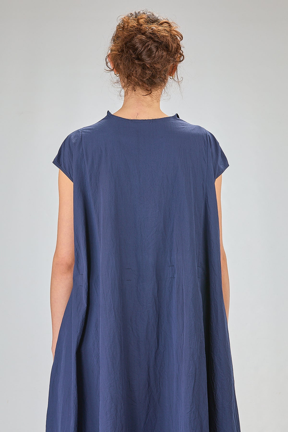http://localhost:8180/imgBeestore/31692-1 A.jpg