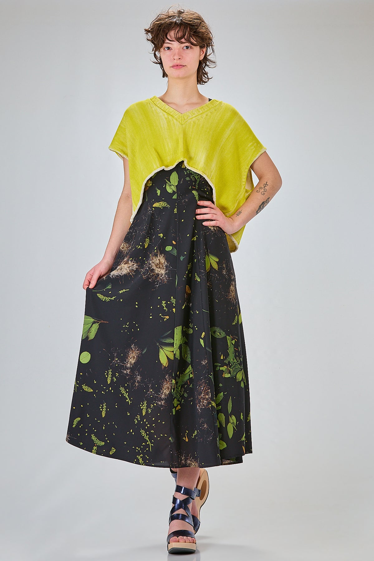 http://localhost:8180/imgBeestore/31816-1 A.jpg