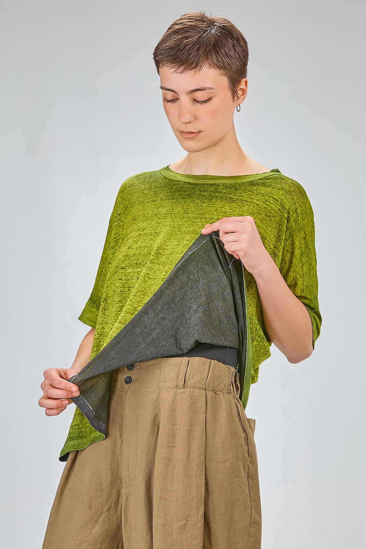 http://localhost:8180/imgBeestore/31628-1 A.jpg