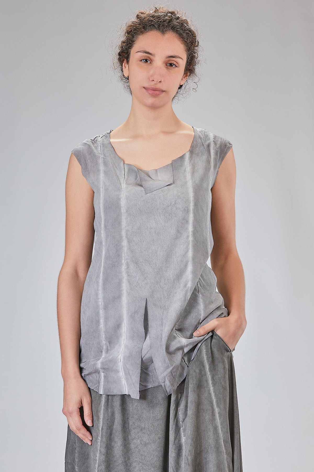 Ivo Milan Radical Fashion - top - RUNDHOLZ DIP