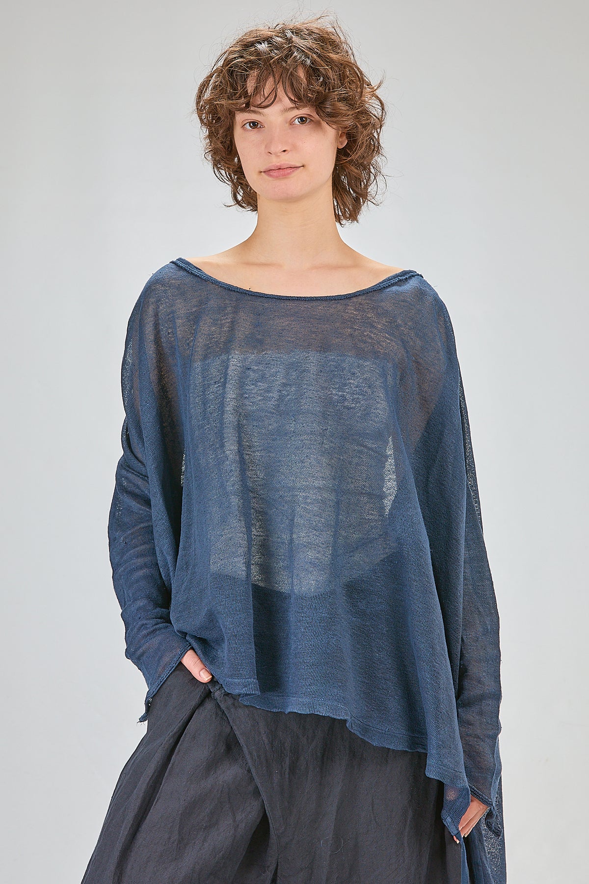 http://localhost:8180/imgBeestore/31759-1 A.jpg