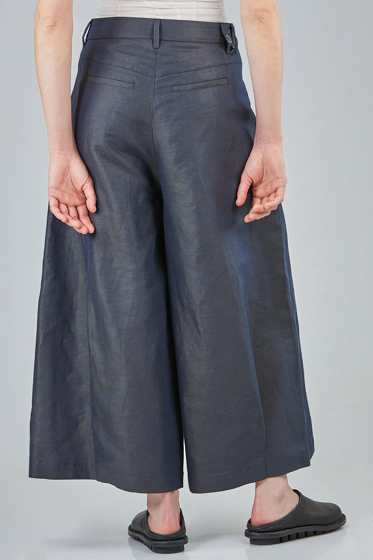 Ivo Milan Radical Fashion - pantaloni - HIGH