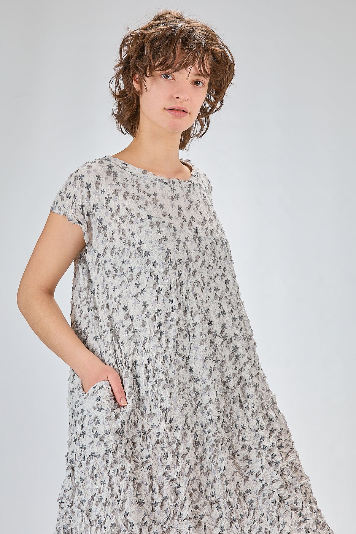 http://localhost:8180/imgBeestore/31822-1 A.jpg