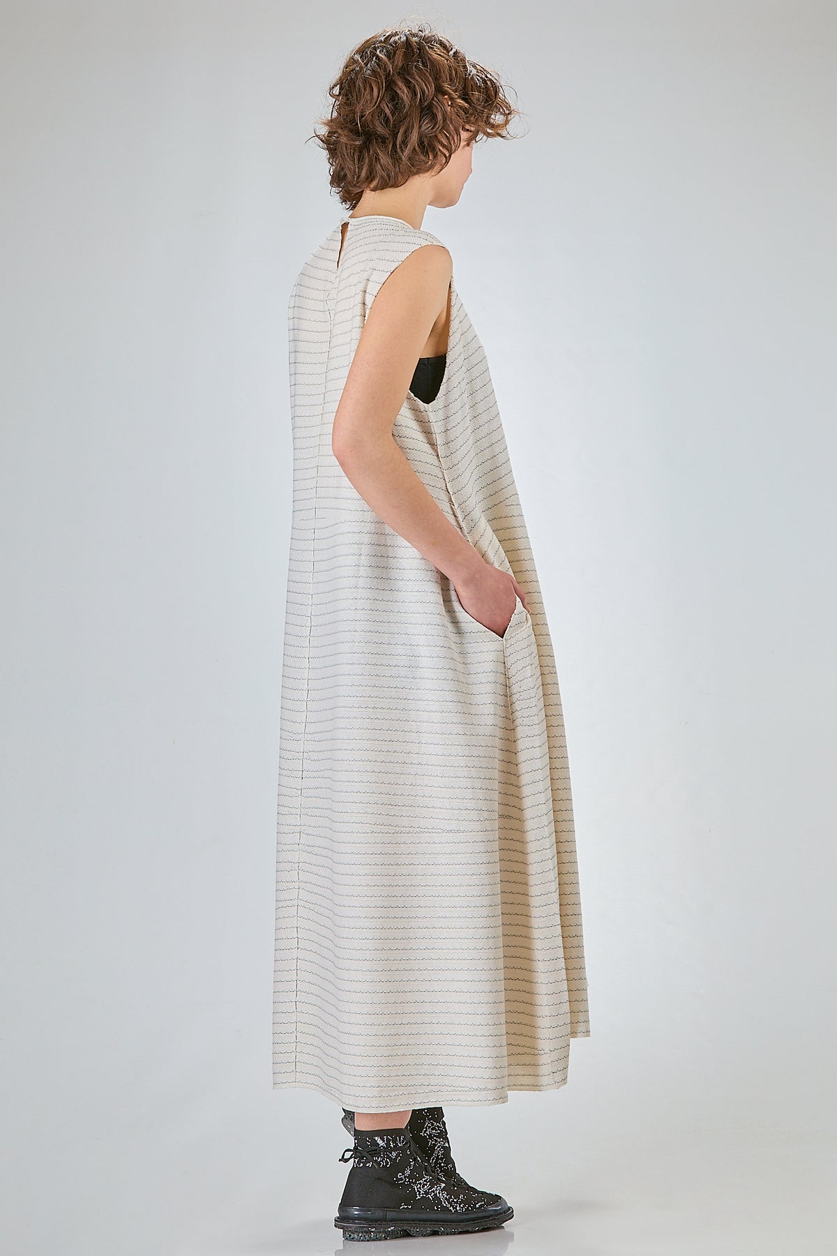 http://localhost:8180/imgBeestore/31648-1 A.jpg