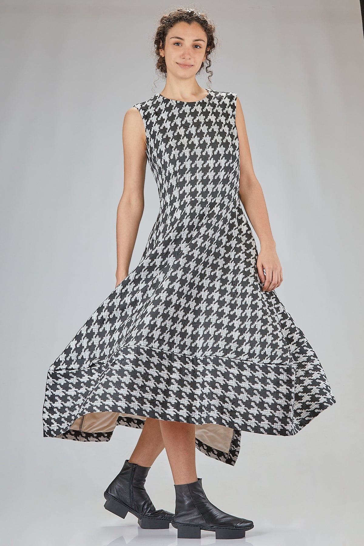 Ivo Milan Radical Fashion - abiti - COMME DES GARÇONS-COMME DES GARÇONS
