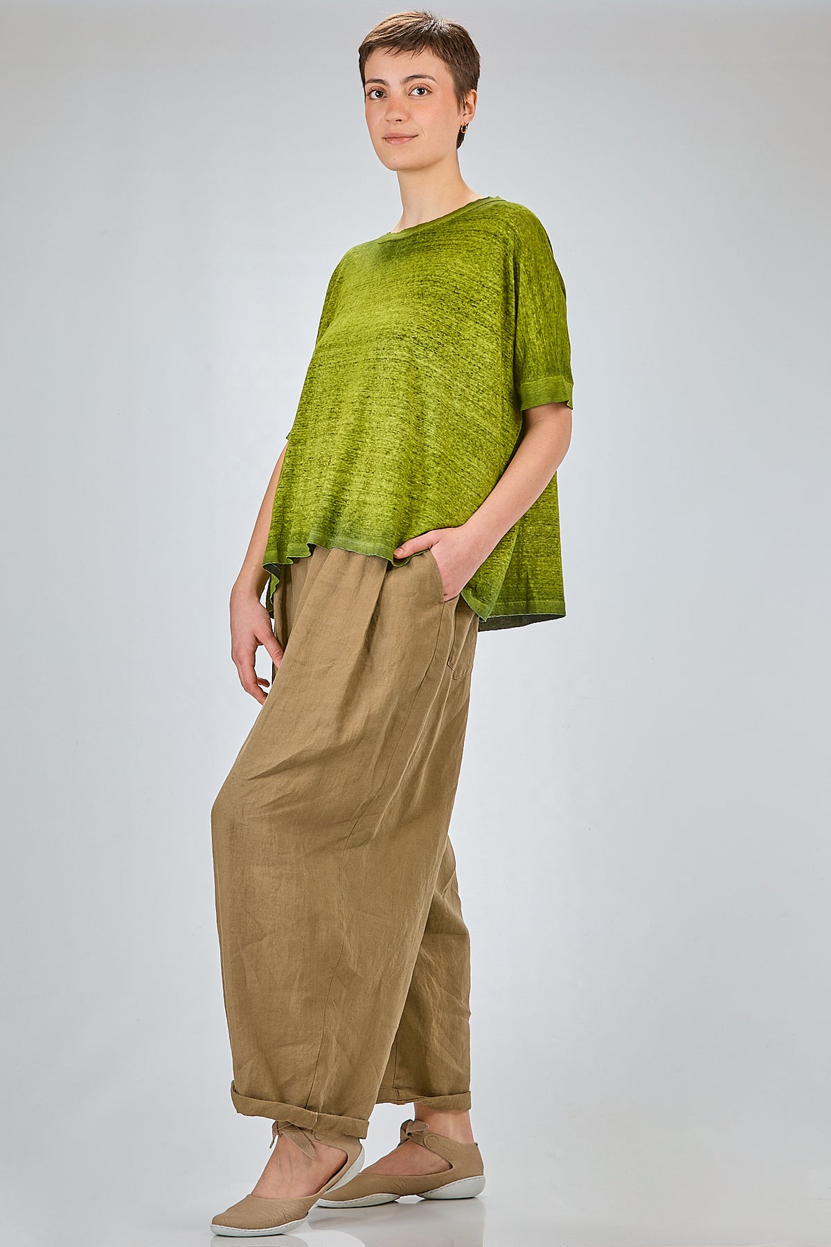 http://localhost:8180/imgBeestore/31628-1 A.jpg