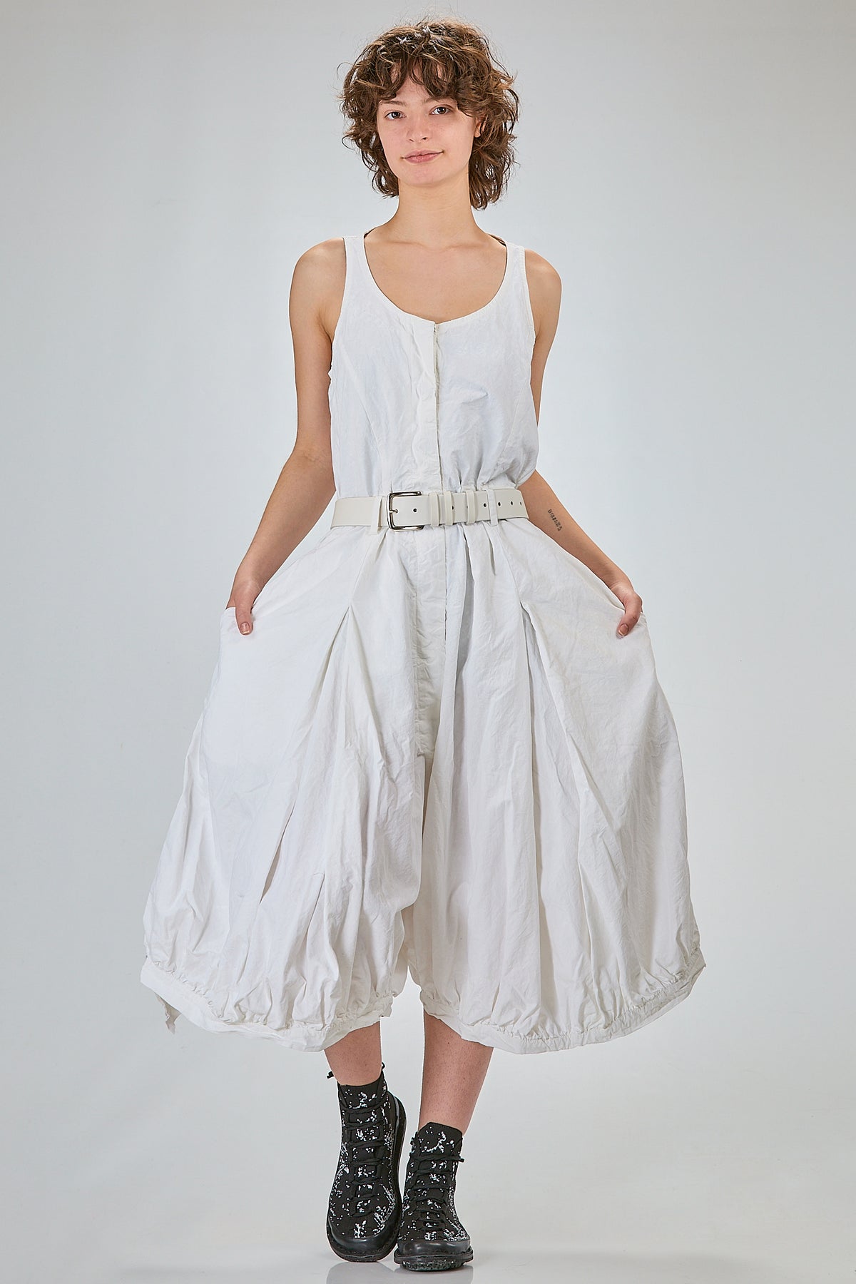 http://localhost:8180/imgBeestore/31790-1 A.jpg