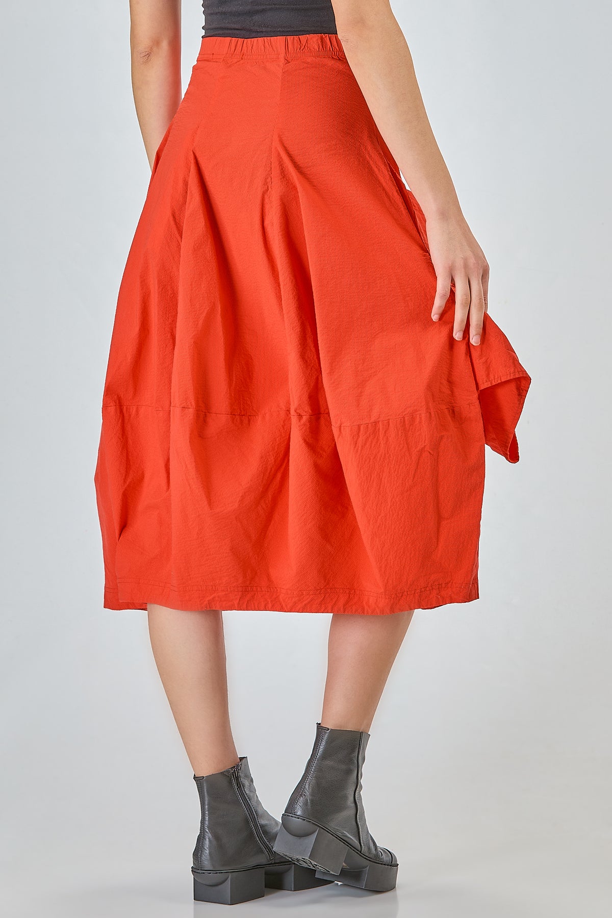 http://localhost:8180/imgBeestore/31785-1 A.jpg