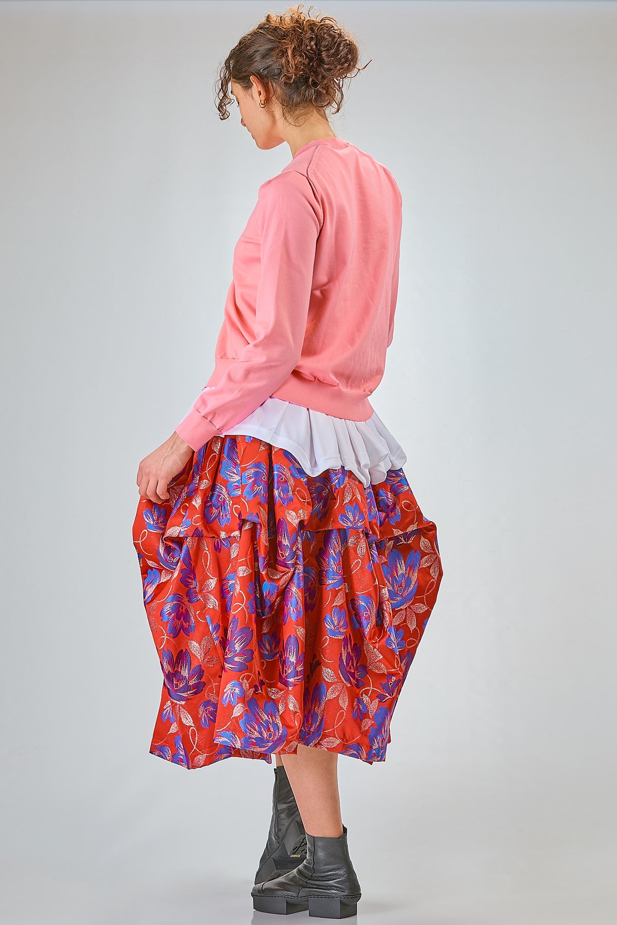 http://localhost:8180/imgBeestore/31734-1 A.jpg