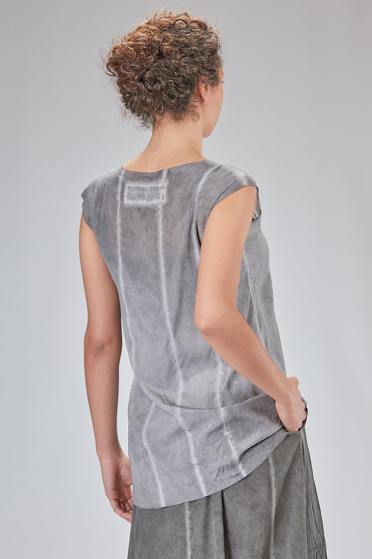 Ivo Milan Radical Fashion - top - RUNDHOLZ DIP
