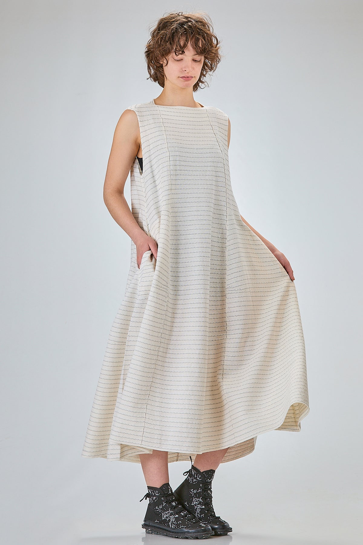 http://localhost:8180/imgBeestore/31648-1 A.jpg