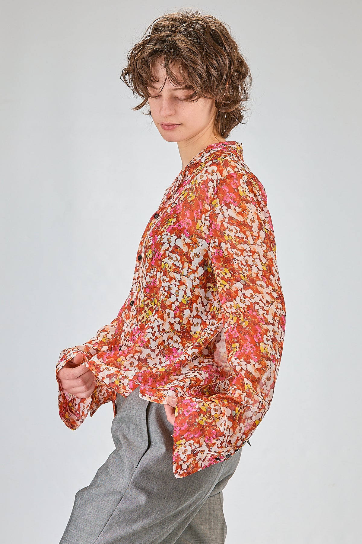 http://localhost:8180/imgBeestore/31718-1 A.jpg