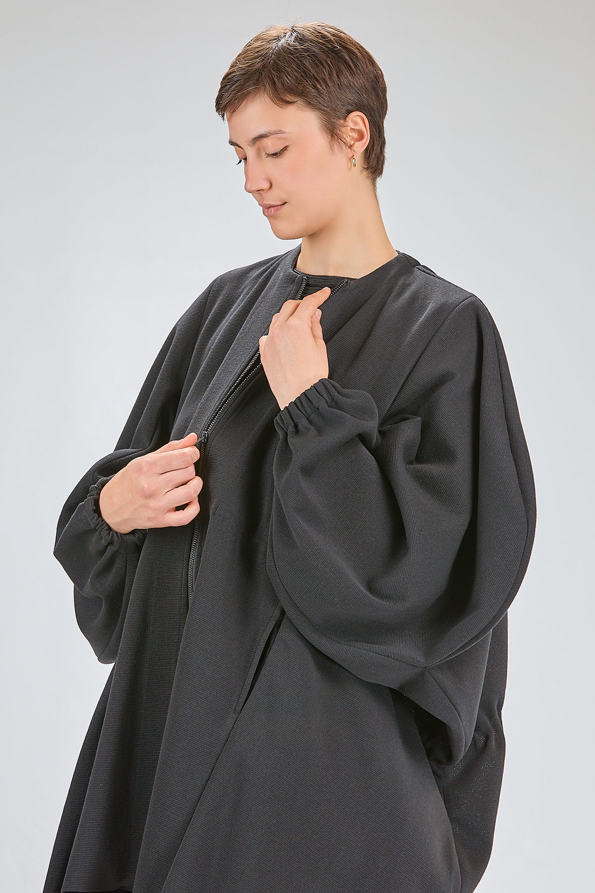 http://localhost:8180/imgBeestore/31659-1 A.jpg